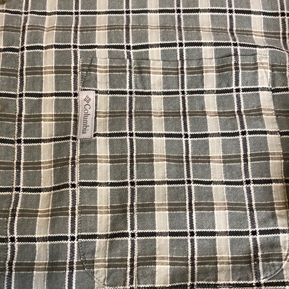 Columbia Men’s Short Sleeve Button Down Mens Shirt - Picture 2 of 5